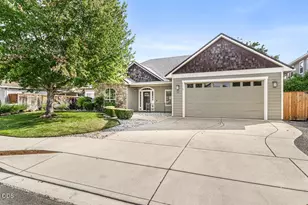 13 Portabello Way, Eagle Point, OR 97524 - Photo 1