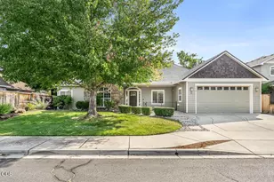 13 Portabello Way, Eagle Point, OR 97524 - Photo 2