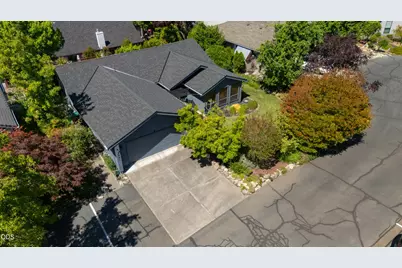 2471 Republic Way, Medford, OR 97504 - Photo 32