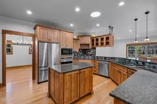 69987 W Meadow Pkwy, Sisters, OR 97759 - Photo 10