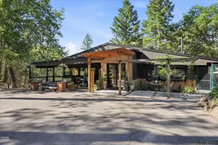 5238 Dark Hollow Rd, Medford, OR 97501 - Photo 2