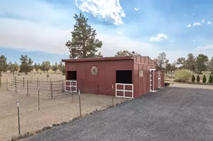 24855 Deer Ln, Bend, OR 97701 - Photo 52