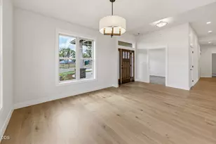 505 Autumn Hls Dr, Medford, OR 97504 - Photo 6