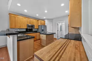 2723 NW Havre Ct, Bend, OR 97703 - Photo 8