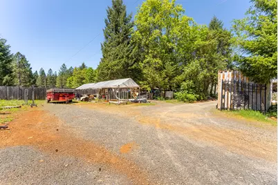 118 Airport Drive, Cave Junction, OR 97523 - Photo 36