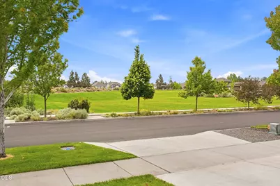 3024 NE Flagstone Avenue, Bend, OR 97701 - Photo 26