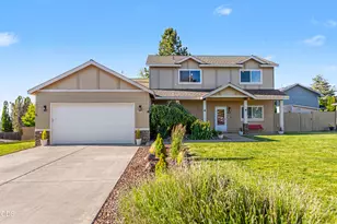 821 Quail Point Dr, Klamath Falls, OR 97601 - Photo 1