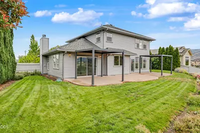 825 Amerman Drive, Phoenix, OR 97535 - Photo 2