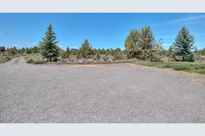 60900 Jennings Road, Bend, OR 97702 - Photo 28