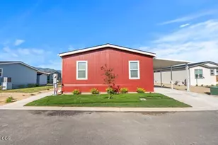 300 Luman Rd, Phoenix, OR 97535 - Photo 2