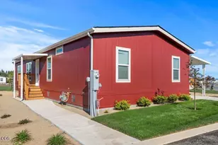 300 Luman Rd, Phoenix, OR 97535 - Photo 4