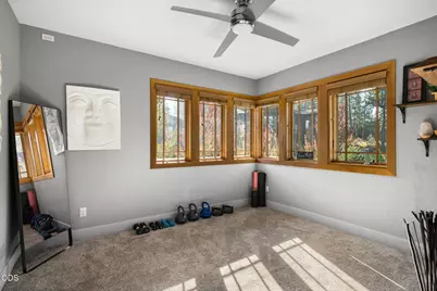19062 Mt McLoughlin Lane, Bend, OR 97703 - Photo 18