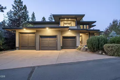 19062 Mt McLoughlin Lane, Bend, OR 97703 - Photo 4
