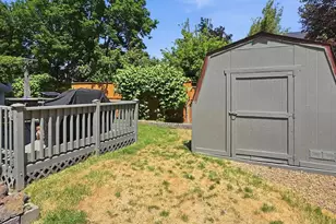 919 NW Oak Ln, Redmond, OR 97756 - Photo 20