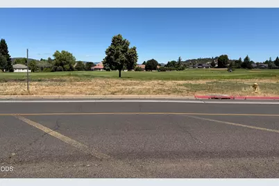 Robert Trent Jones Boulevard, Eagle Point, OR 97524 - Photo 6
