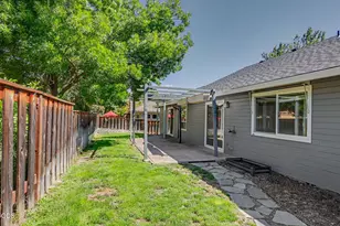 935 Cypress Point Loop, Ashland, OR 97520 - Photo 30