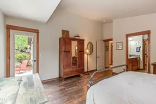 2354 NW Summerhill Dr, Bend, OR 97703 - Photo 14