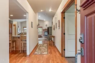 2354 NW Summerhill Dr, Bend, OR 97703 - Photo 2