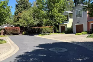 1262 Fruitdale Dr, Grants Pass, OR 97527 - Photo 16