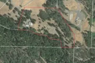 2640 Birdseye Creek Rd, Gold Hill, OR 97525 - Photo 16