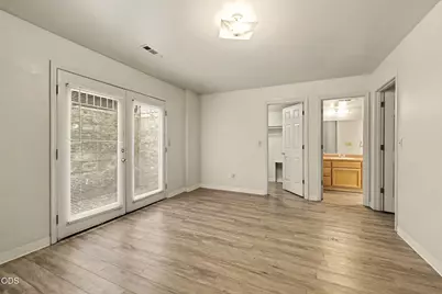 360 Glenn Street, Ashland, OR 97520 - Photo 2