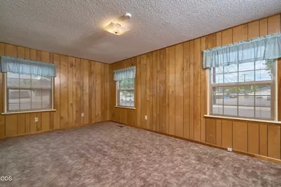 11 S Platt Avenue, Eagle Point, OR 97524 - Photo 10