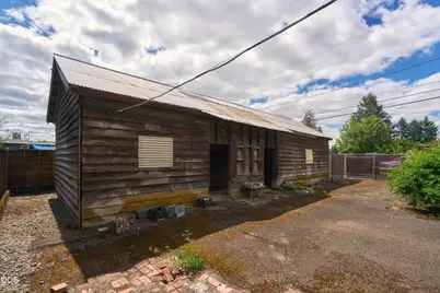 11 S Platt Avenue, Eagle Point, OR 97524 - Photo 28