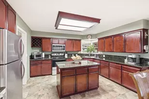 1317 NW Prospect Ave, Grants Pass, OR 97526 - Photo 14