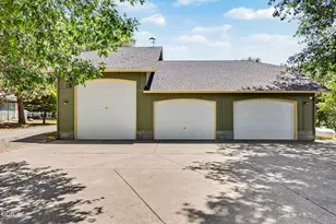 7833 Lower River Rd, Grants Pass, OR 97526 - Photo 2