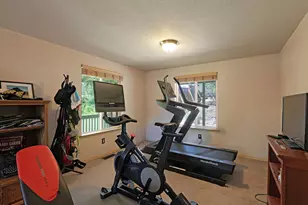10 Quail Run Dr, Shady Cove, OR 97539 - Photo 16