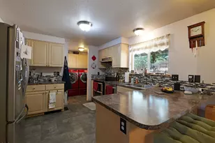 10 Quail Run Dr, Shady Cove, OR 97539 - Photo 8