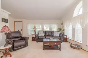 125 NW Wrightwood Cir, Grants Pass, OR 97526 - Photo 4
