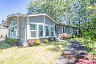 125 NW Wrightwood Cir, Grants Pass, OR 97526 - Photo 1
