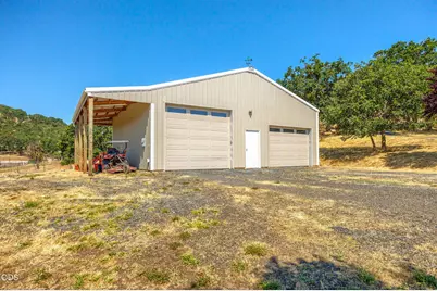 4337 Pioneer Road, Medford, OR 97501 - Photo 10