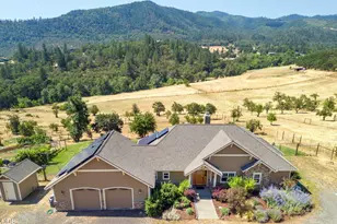 4337 Pioneer Rd, Medford, OR 97501 - Photo 2
