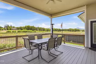 37 Terra Linda Ct, Eagle Point, OR 97524 - Photo 8