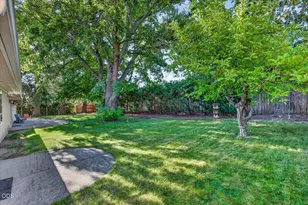 2334 Black Oak Way, Ashland, OR 97520 - Photo 32