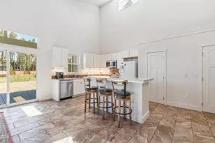 55438 Heierman Dr, Bend, OR 97707 - Photo 8