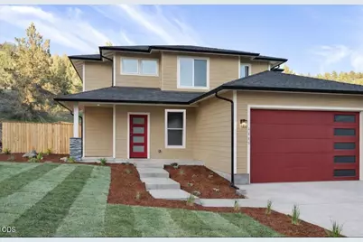 1169 Orange Blossom Drive #130, Klamath Falls, OR 97601 - Photo 1