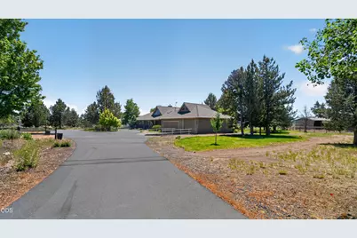 18203 Fadjur Lane, Sisters, OR 97759 - Photo 28