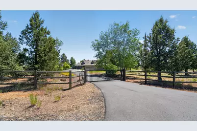 18203 Fadjur Lane, Sisters, OR 97759 - Photo 4