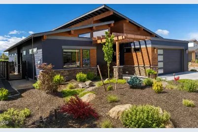 471 E Diamond Peak Avenue, Sisters, OR 97759 - Photo 4