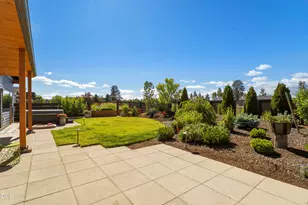 471 E Diamond Peak Ave, Sisters, OR 97759 - Photo 58