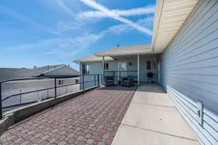 268 NE Hillcrest St, Madras, OR 97741 - Photo 4