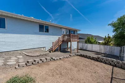 268 NE Hillcrest Street, Madras, OR 97741 - Photo 32