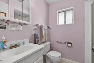 1621 Gayety Ln, Medford, OR 97504 - Photo 18
