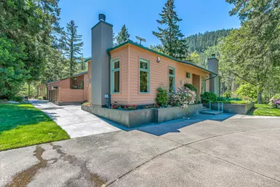 13587 Or-238, Jacksonville, OR 97530 - Photo 8