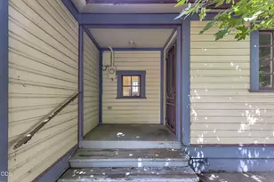 409 NW Dimmick St, Grants Pass, OR 97526 - Photo 30