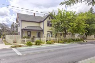 409 NW Dimmick St, Grants Pass, OR 97526 - Photo 36