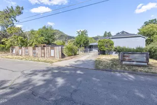 723 NE 12th St, Grants Pass, OR 97526 - Photo 38